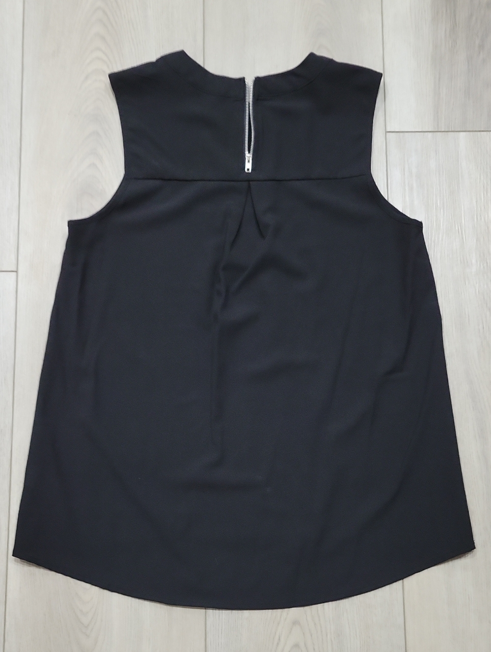 Paper Crane Sleeveless Black Blouse with Back Zip